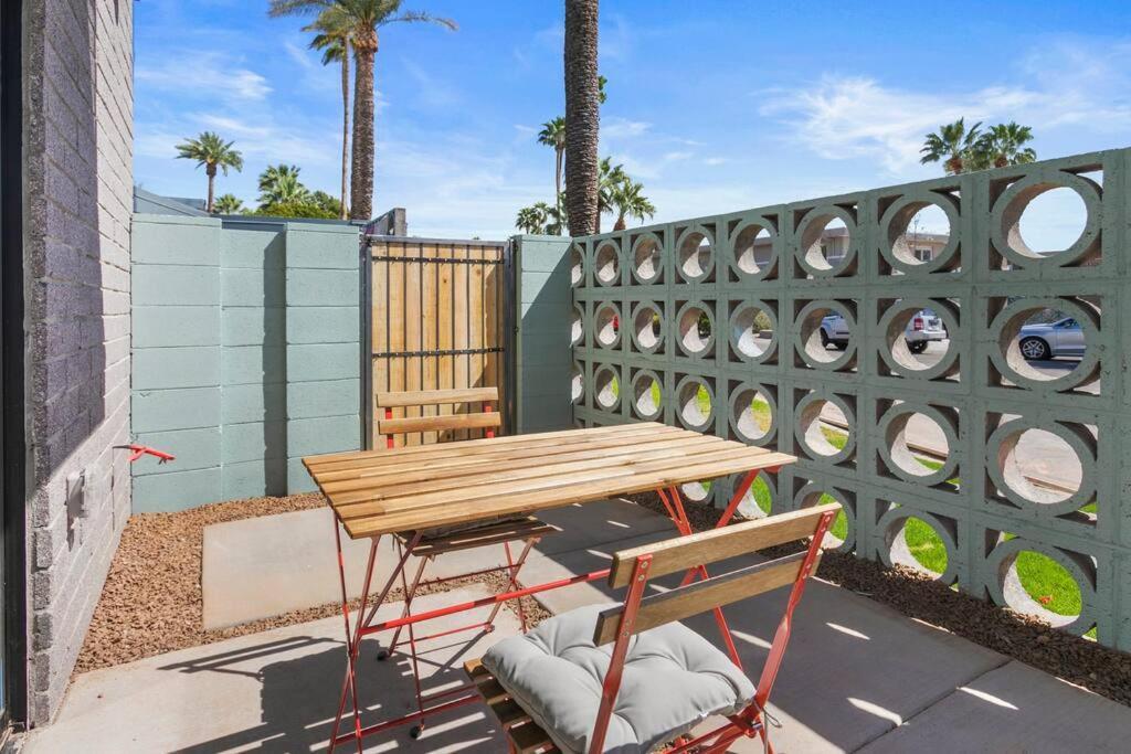 Large Studio Rooftop & Poolside - Walk To Old Town Σκότσντεϊλ Εξωτερικό φωτογραφία